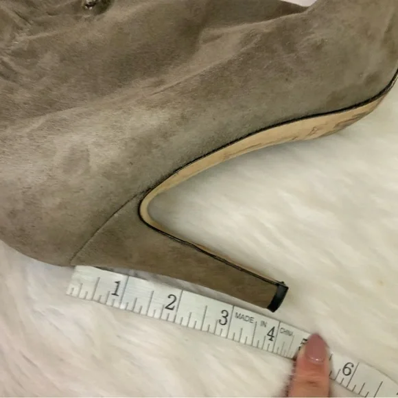 🤍 Kate Spade Taupe High Heel Suede Boots || Size 7.5 - Picture 7 of 7